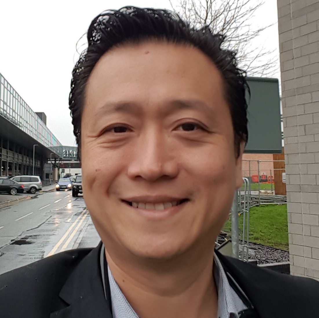 Prof. Dr. Chris Wong Consultant Nephrologist Howell Medical Group